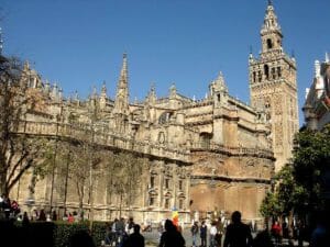 A Siviglia troverete alcuni dei monumenti più suggestivi di tutta la Spagna