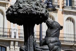 Capodanno Puerta del Sol statua orso